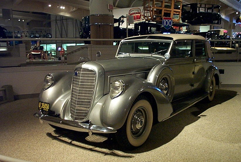 hfm37lincoln_touring_cabriolet.jpg